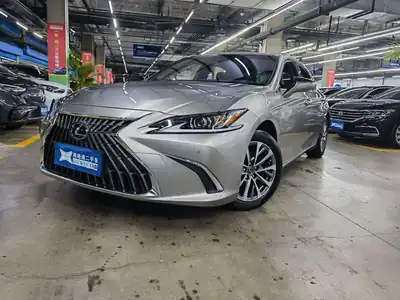 Lexus ES 2024