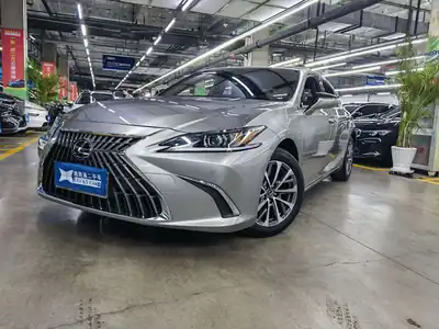 Lexus ES 2024