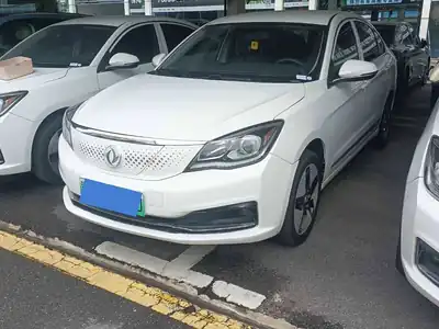 Dongfeng E70 2022