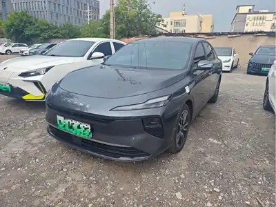 Roewe D6 2025
