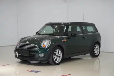MINI CLUBMAN 2013