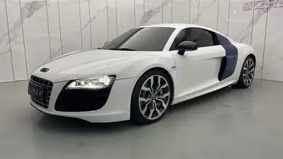 Audi R8 2013