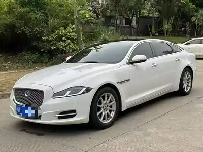 Jaguar XJ 2013