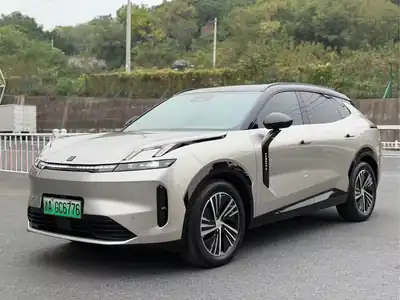 Lynk & Co 08 EM-P 2024