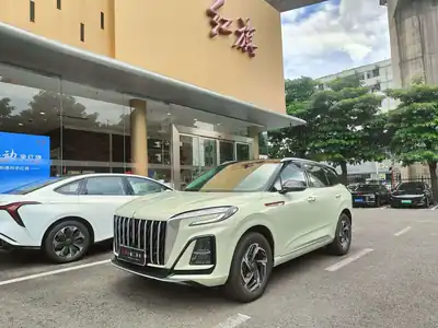 Hongqi HS3 2024