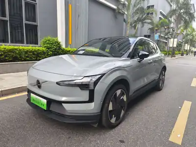 Volvo EX30 2024