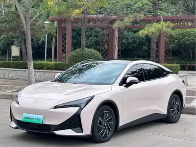 ARCFOX Jihu Jihu Aerfa S5 2025