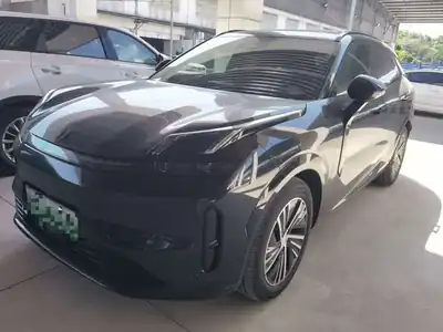 Lynk & Co 08 EM-P 2024