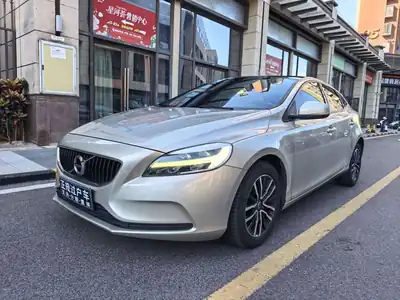 Volvo V40 2018