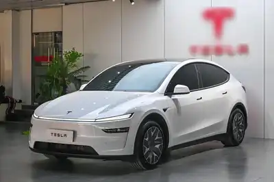 Tesla Model Y L 2026