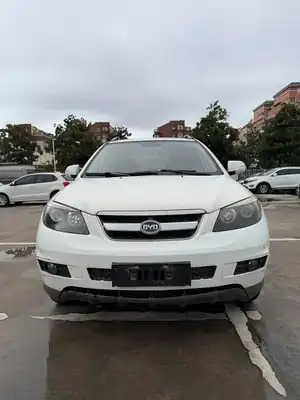 BYD S6 2014