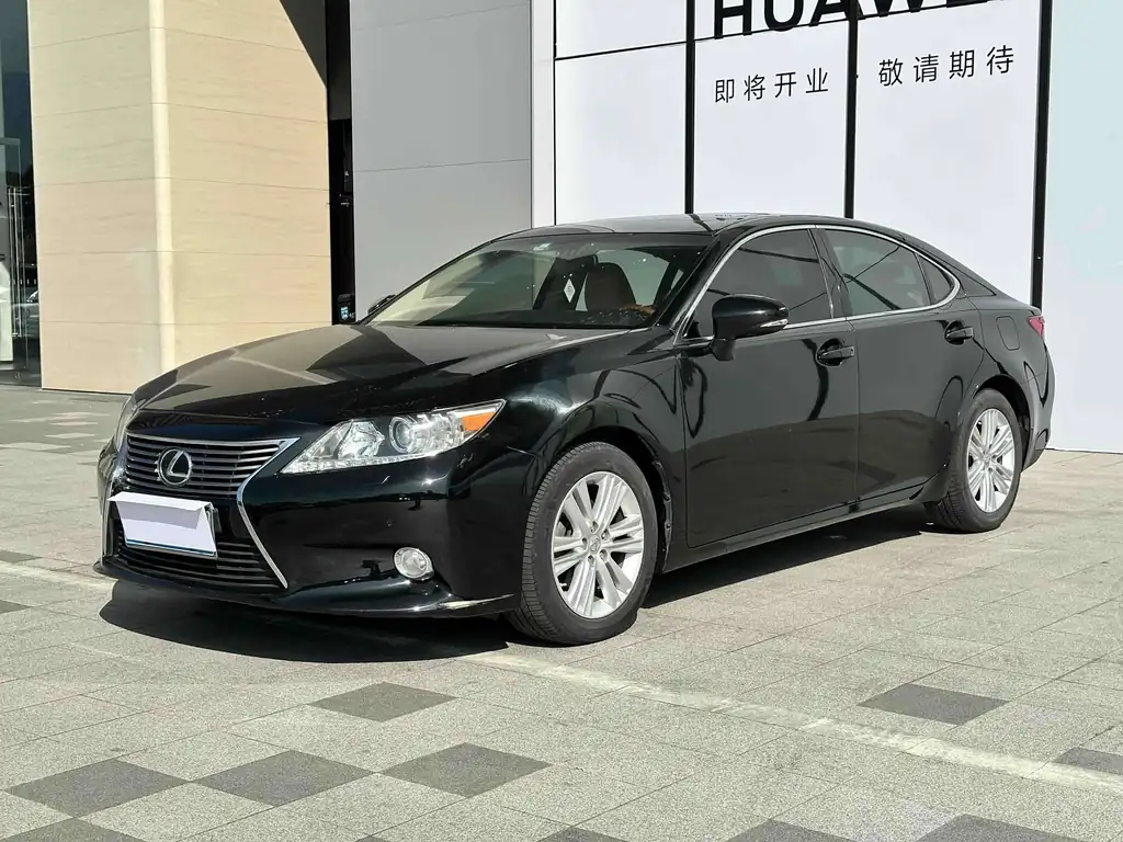 Lexus ES 2012, фото 1