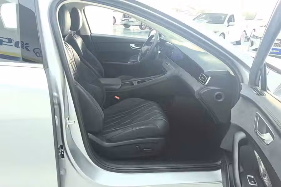 Roewe D7 2023, фото 8