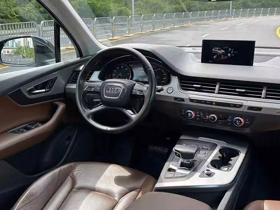 Audi Q7 2017, фото 11