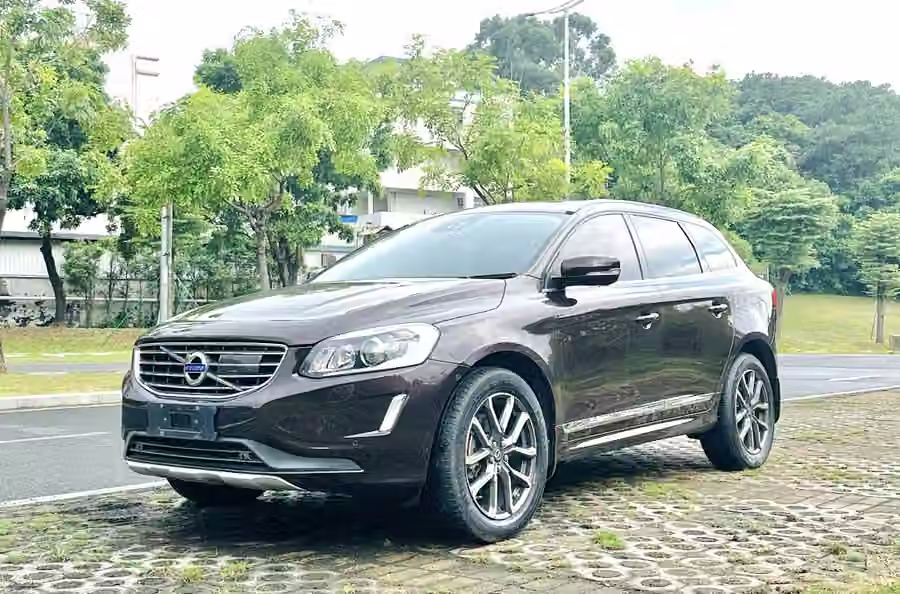 Volvo XC60 2017, фото 2