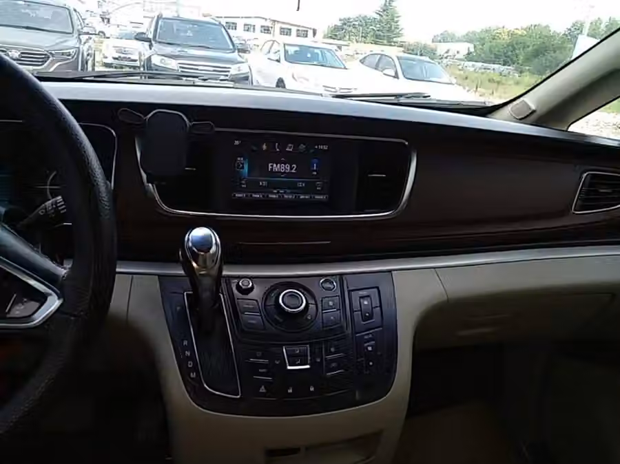 Buick GL8 2019, фото 13