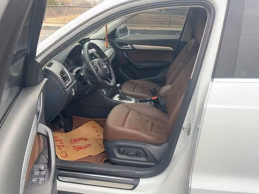 Audi Q3 2015, фото 14