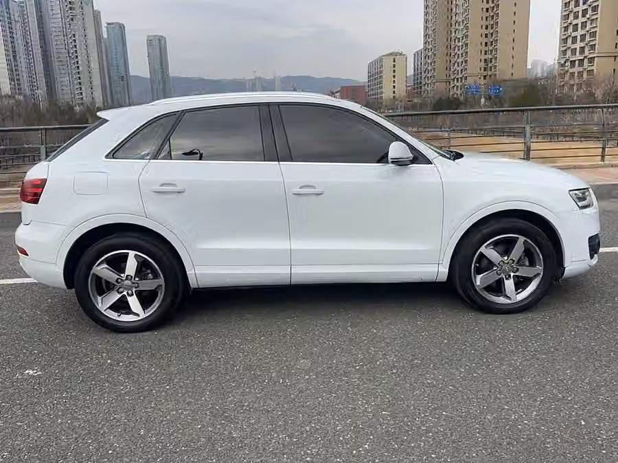 Audi Q3 2015, фото 6