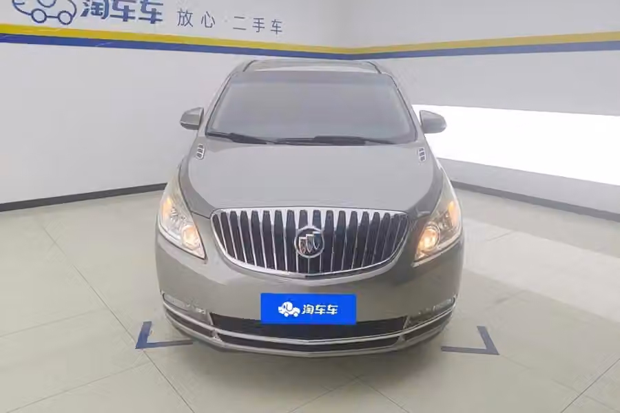 Buick GL8 2012, фото 2