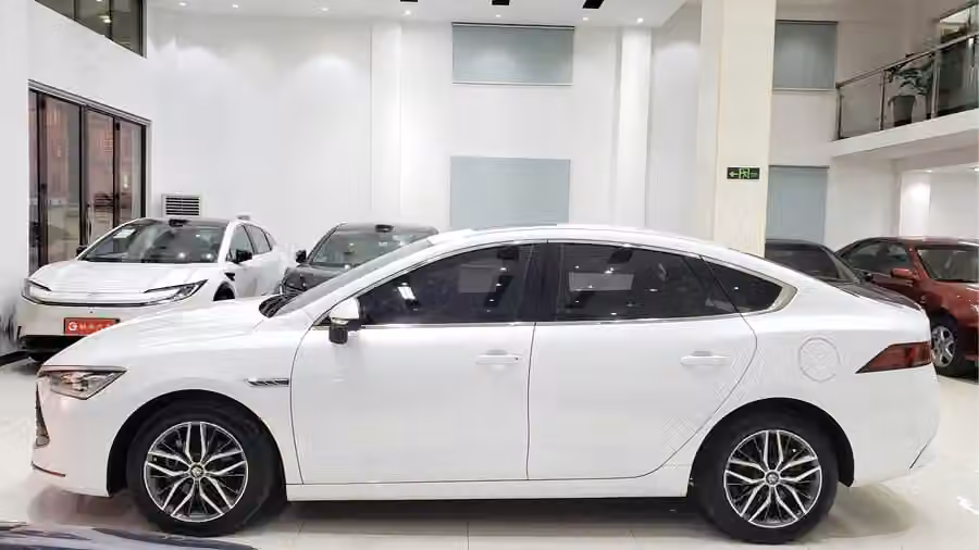 BYD Qin PLUS 2023, фото 13