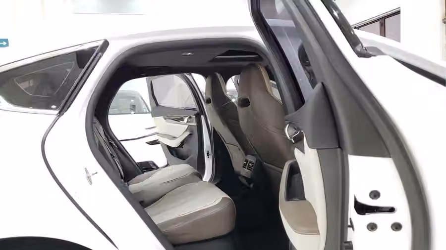 BYD Qin PLUS 2023, фото 8
