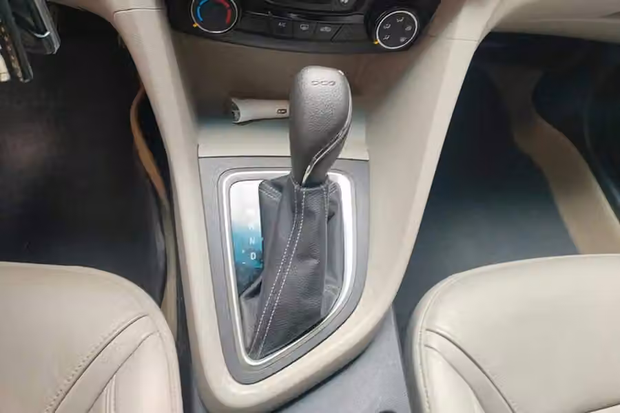 Buick Excelle 2018, фото 16